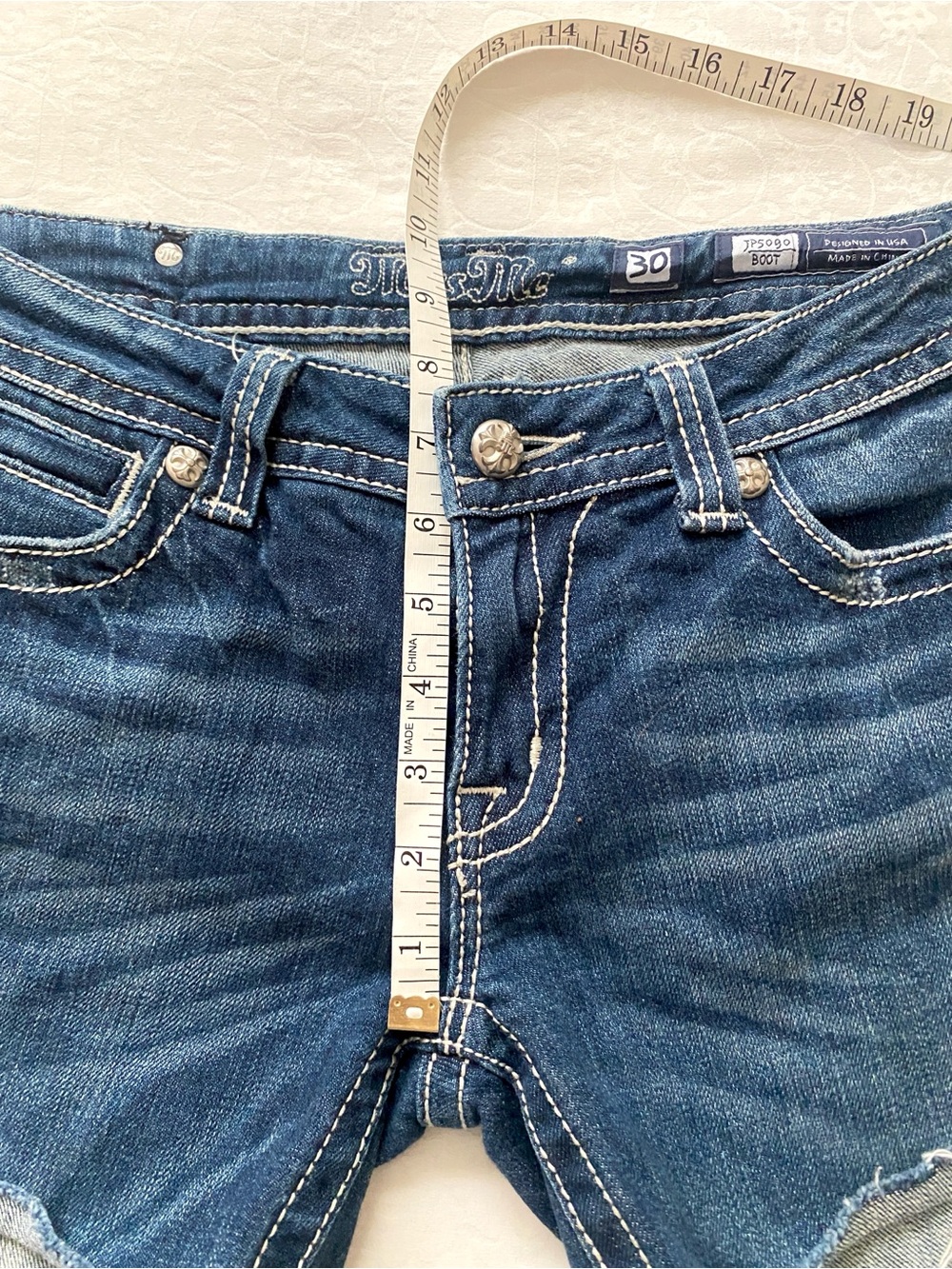 Miss Me Cut Off Jean Shorts Darker Wash Boot Cut Raw Hem Size 30 - Picture 9 of 13